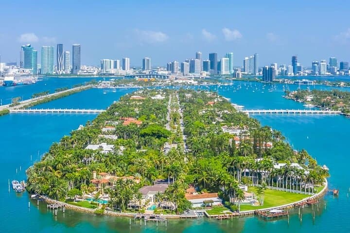 Private Cessna Flight Over Miami Beach — 40-Min Luxury Aerial Tour photo 3