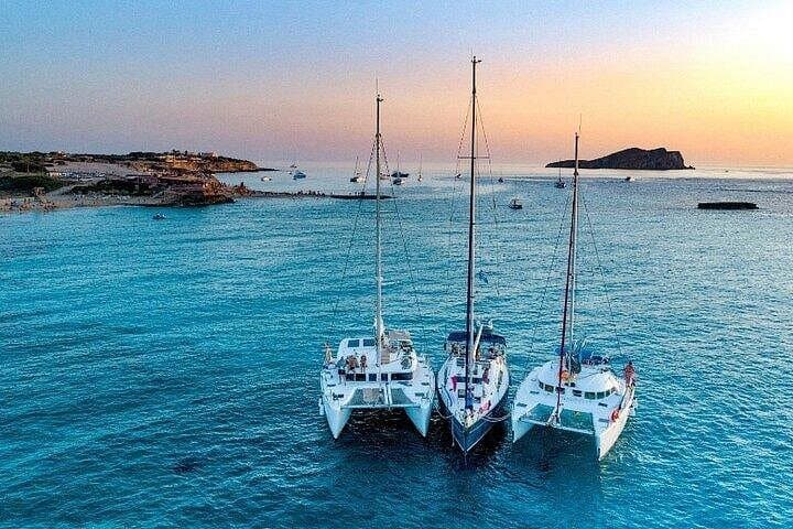 Half-Day Private Sailing along the Valencia Coast: Marina to Pobla Marina photo 1