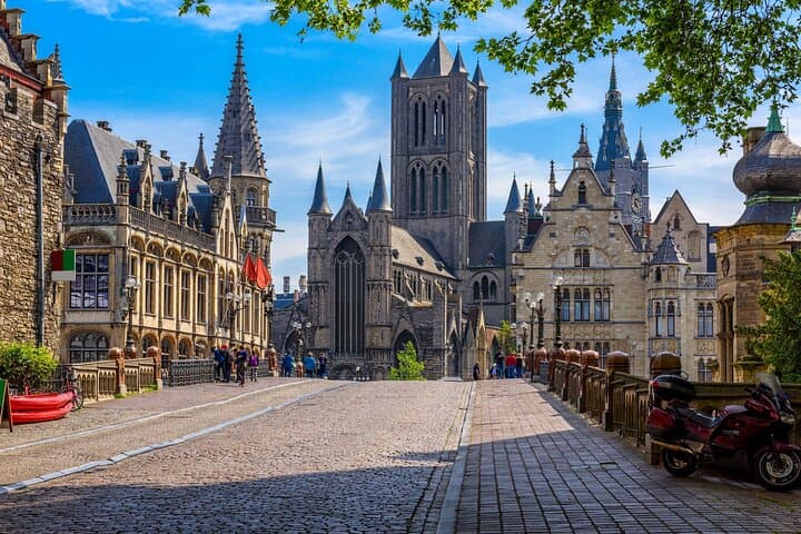 AudioGuide Ghent: Laughing Through the Medieval Center on a 90-Minute Walking Tour photo 1