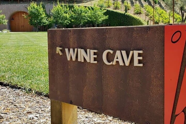 Sonoma Valley Private Wine Tour: 6-Hour Custom Vineyard Experience