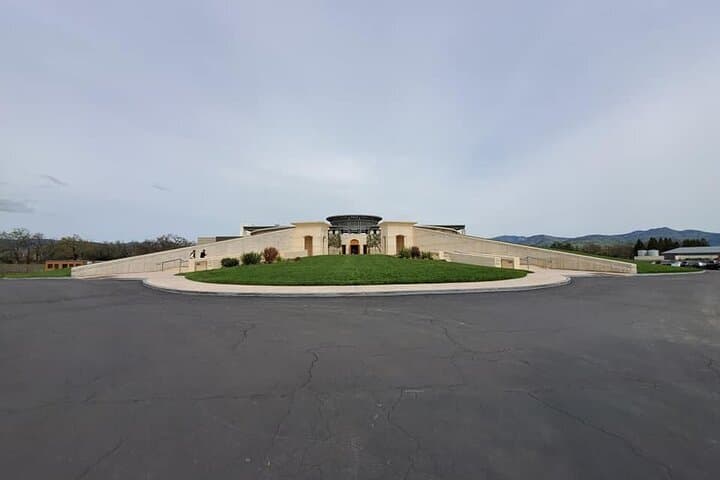 Sonoma Valley Private Wine Tour: 6-Hour Custom Vineyard Experience photo 4