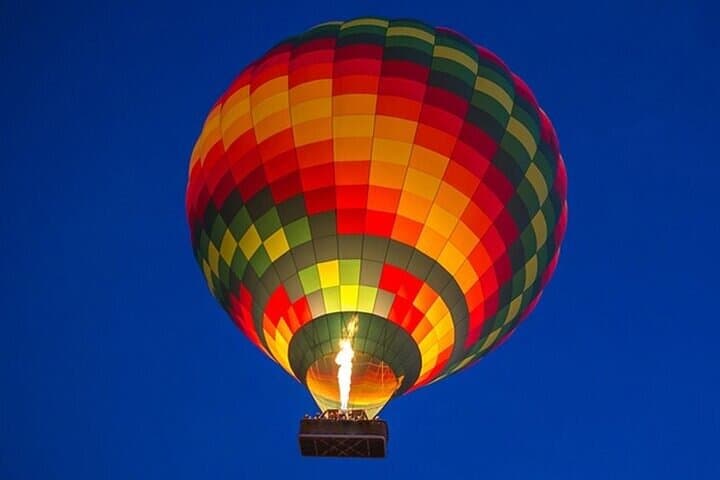 Sunrise Over the Sands: Hot Air Balloon Deluxe with Falconry in Dubai photo 1