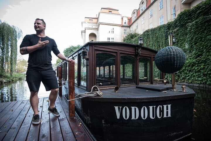 Charles Bridge River Boat Cruise and Guided Walking Tour in Prague photo 4