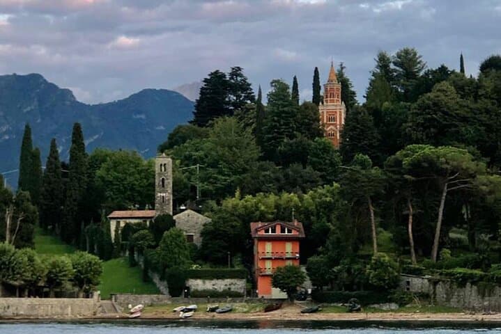 Sunset Kayak Along Lake Como's Villa-Studded Shoreline