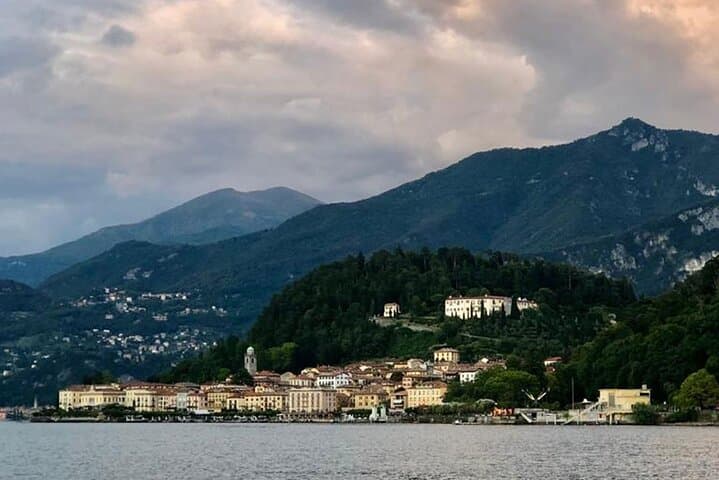 Sunset Kayak Along Lake Como's Villa-Studded Shoreline photo 3