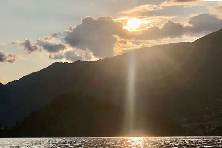 Sunset Kayak Along Lake Como's Villa-Studded Shoreline photo 5