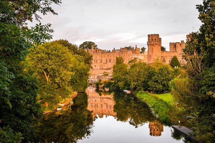 Warwick Hidden Gems Tour & Big Britain Quiz — Self-Guided 1-Day Pass photo 2