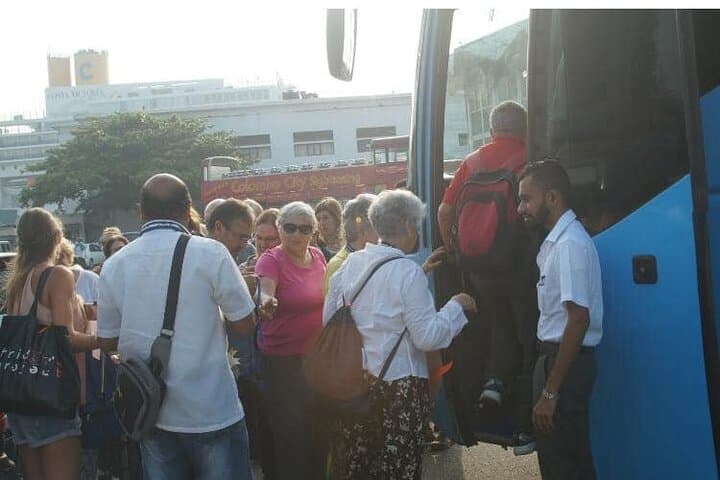 Panoramic Colombo City Tour: Shore Excursion Guide to Landmarks & Markets photo 4