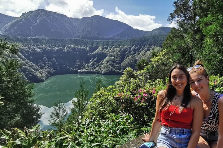 Sete Cidades Shore Excursion: Blue & Green Twin Lakes of São Miguel photo 5