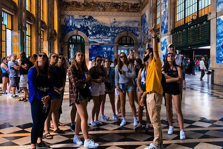 Private Porto Walking Tour with Licensed Historian — Cathedral, São Bento & Local Gastronomy photo 2