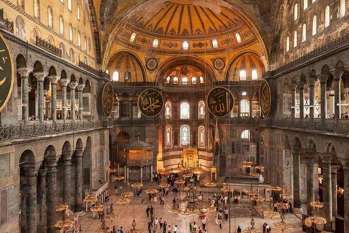 Istanbul Highlights: Sultanahmet Walking Tour & 90-Minute Bosphorus Cruise photo 2