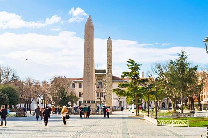 Istanbul Highlights: Sultanahmet Walking Tour & 90-Minute Bosphorus Cruise photo 3