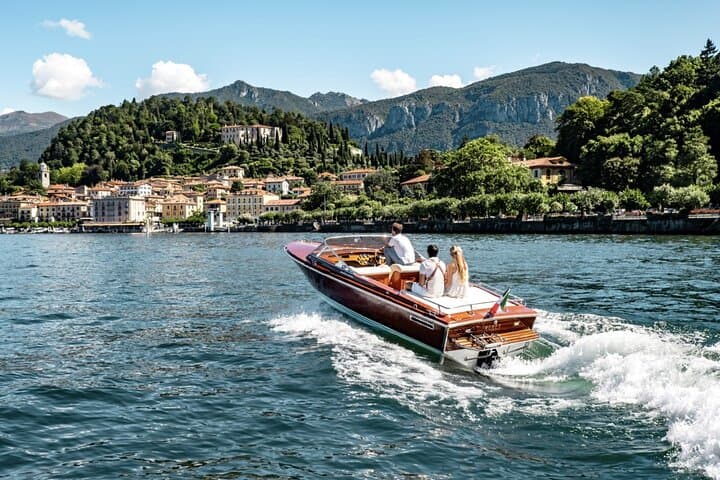 Lake Como Private Classic Speedboat Tour — Bellagio, Balbianello & Swim Stops