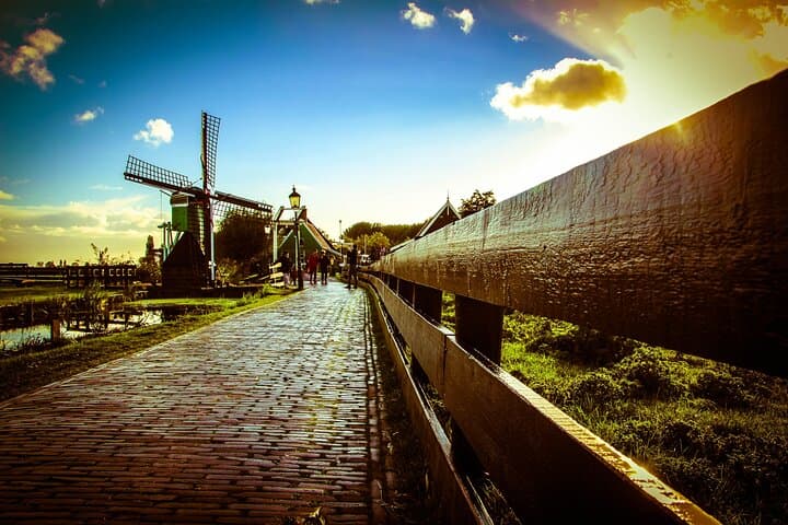 Day Trip from Amsterdam to Zaanse Schans, Edam, Volendam & Marken photo 6