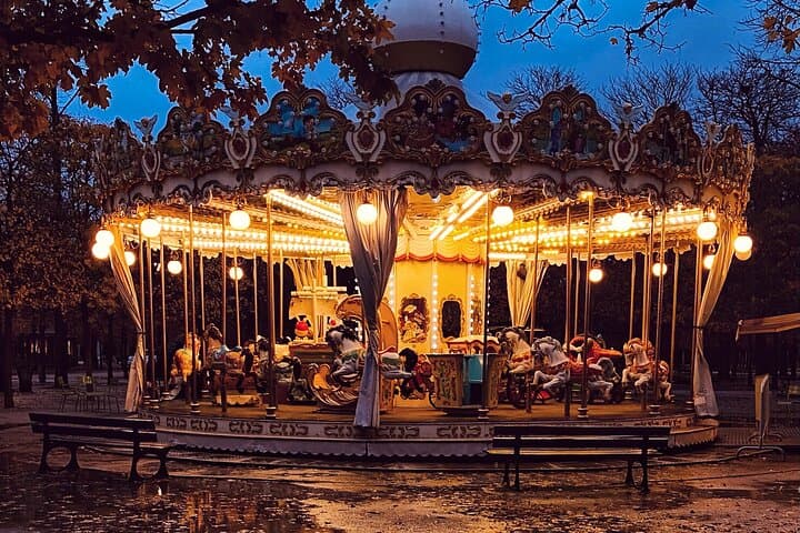 Private Photo Tour in Paris: Capture Montmartre, Marais & the Eiffel with a Pro photo 4