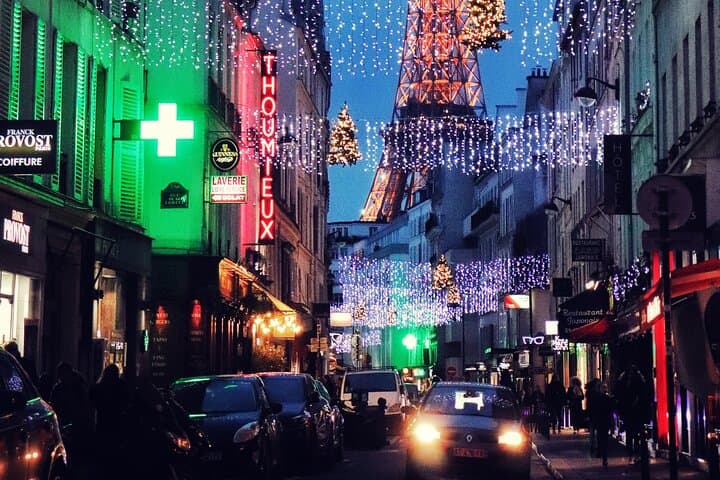 Private Photo Tour in Paris: Capture Montmartre, Marais & the Eiffel with a Pro photo 5