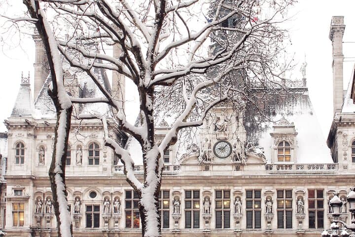 Private Photo Tour in Paris: Capture Montmartre, Marais & the Eiffel with a Pro photo 6
