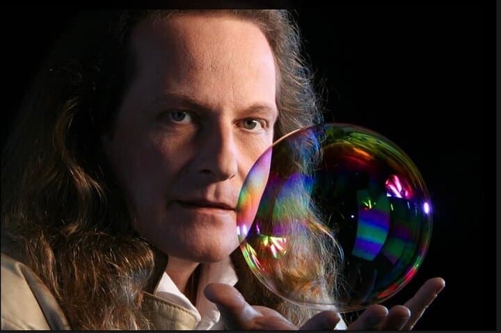 Magic Up Close: Intimate Las Vegas Magic Theater Experience photo 2