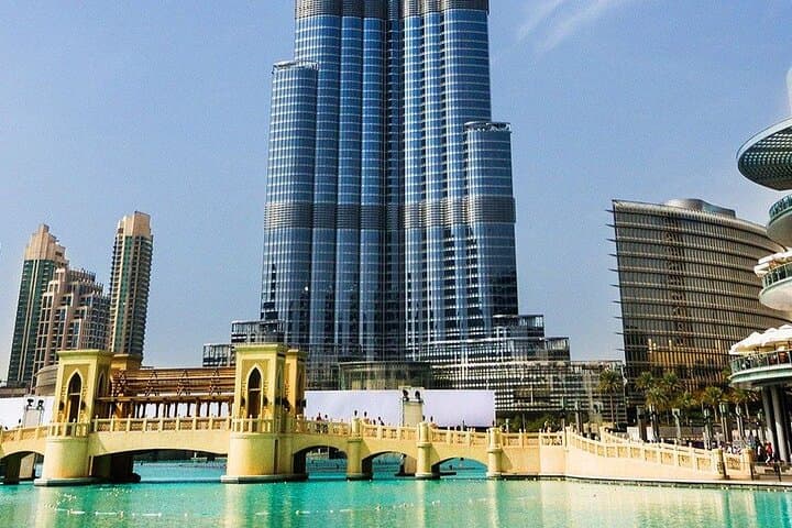 Dinner and 124th-Floor Views at Burj Khalifa — Dubai’s Sky-High Evening Experience photo 4