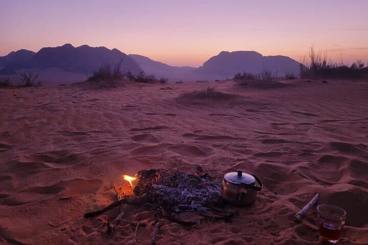 Wadi Rum Desert Sunset Tour — 3-Hour Bedouin Sunset Experience photo 5