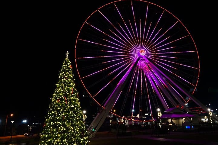 Branson VIP Christmas Light Tour: Luxury Coach Drive Through Lights of Joy and Big Cedar photo 1