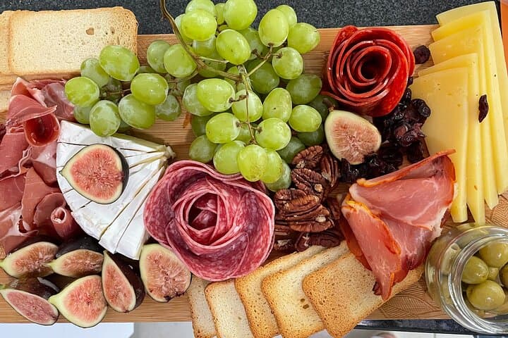Luxury Beach Picnic in Playa del Carmen — Sunset Charcuterie & Wine photo 4