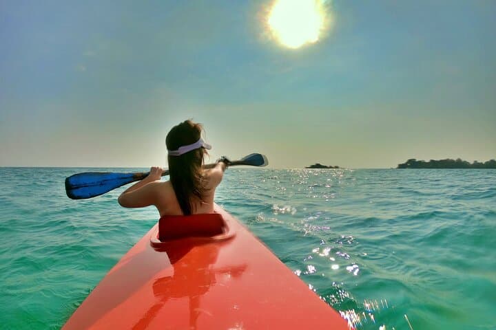 Private Half-Moon Bay Sea Kayak: Fingernail Island Sunset & Beachside Dinner in Phu Quoc