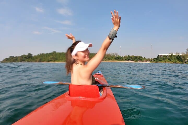 Private Half-Moon Bay Sea Kayak: Fingernail Island Sunset & Beachside Dinner in Phu Quoc photo 2