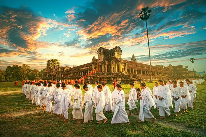 Angkor's Seven Must-See Temples: Private Guided Sunrise Tour from Siem Reap photo 3