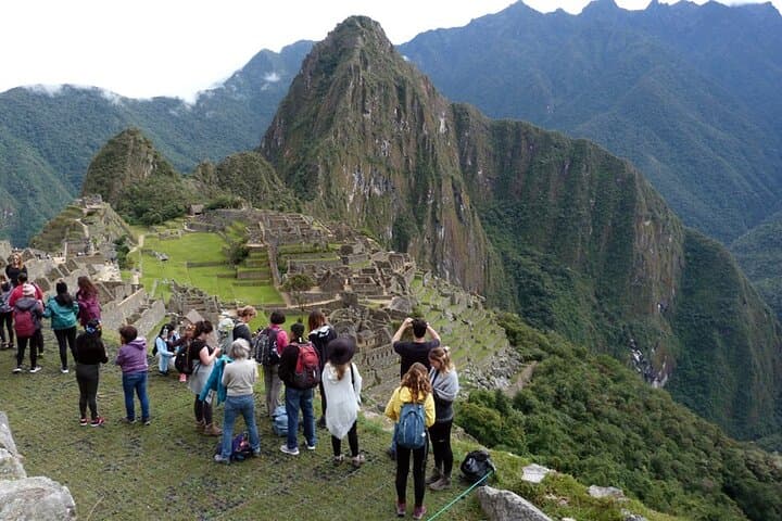 One-Day Machu Picchu Tour from Cusco by Tourist Train photo 2