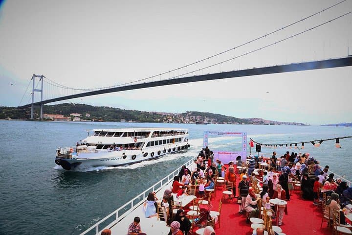Classic Istanbul Old City Tour: 1–3 Day Walking Itinerary with Bosphorus Ferry photo 4