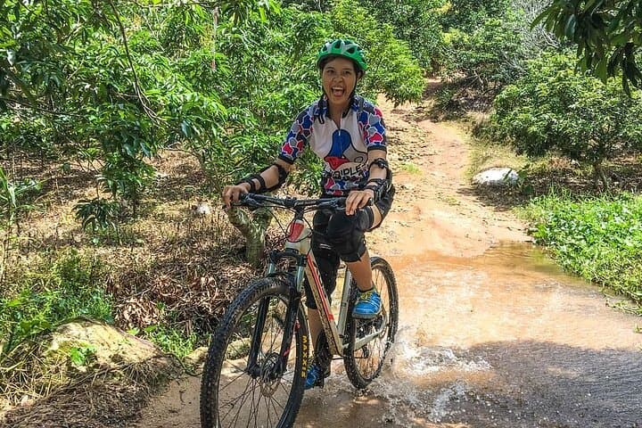 Doi Suthep Beginner Downhill Mountain Biking: Scenic 1,200m Descent to Huay Tung Tao photo 3