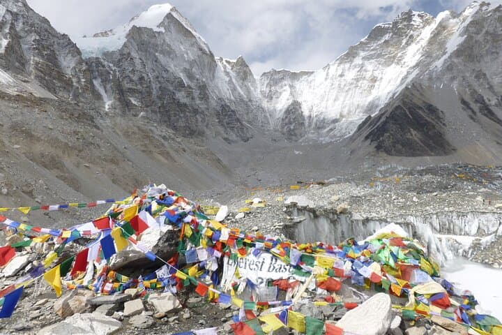 Everest Base Camp Trek: 14-Day Trek to Kalapattar & EBC photo 4