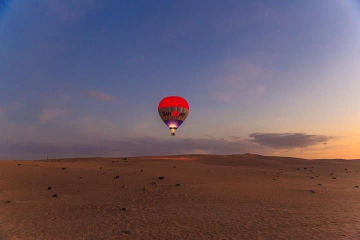 Sunrise Dubai Desert Balloon Ride — Budget-Friendly Flight with Falcon Photo photo 2