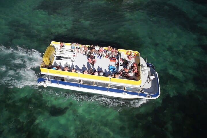 Isla Mujeres Unlimited: Catamaran Party, Snorkel & Beach Club from Cancun photo 3