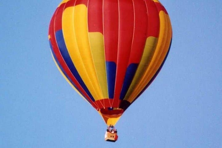 Sunrise Hot Air Balloon Over Dubai Desert — 5-Hour Morning Flight Experience photo 4