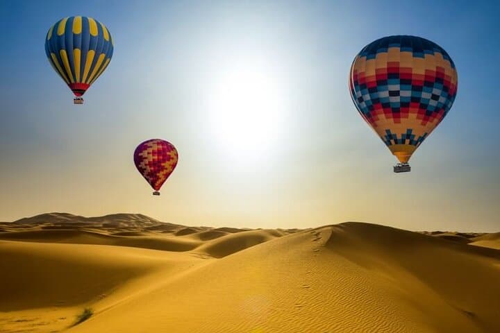 Sunrise Over the Dubai Desert: Standard Hot Air Balloon Experience