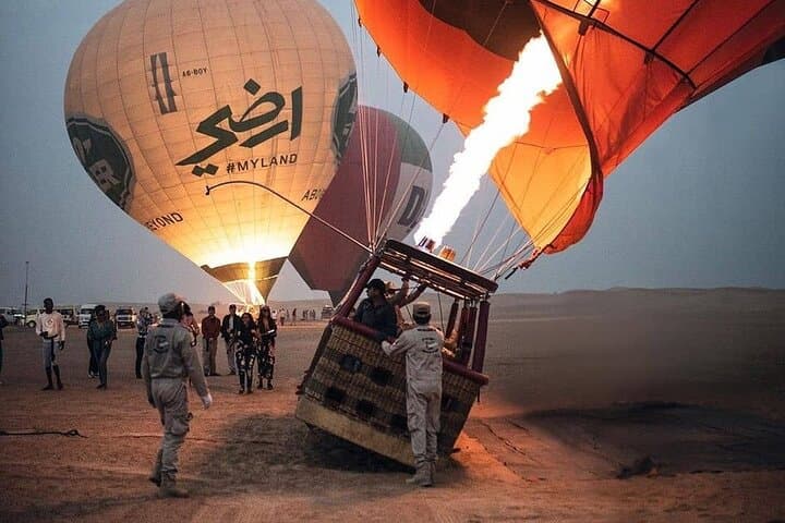 Dubai Desert Hot Air Balloon: Sunrise Flight Over the Dunes photo 3