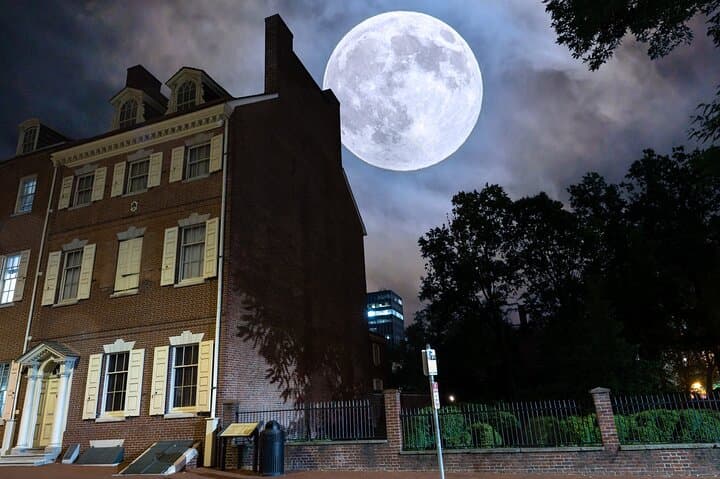 Philly Ghosts: Boos and Booze Haunted Pub Crawl in Old City Philadelphia photo 2