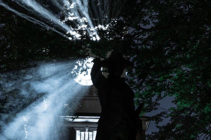 Philly Ghosts: Boos and Booze Haunted Pub Crawl in Old City Philadelphia photo 4