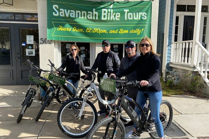 Savannah E-Bike Tour: 90-Minute Riverfront, Squares & Historic Architecture Ride photo 5