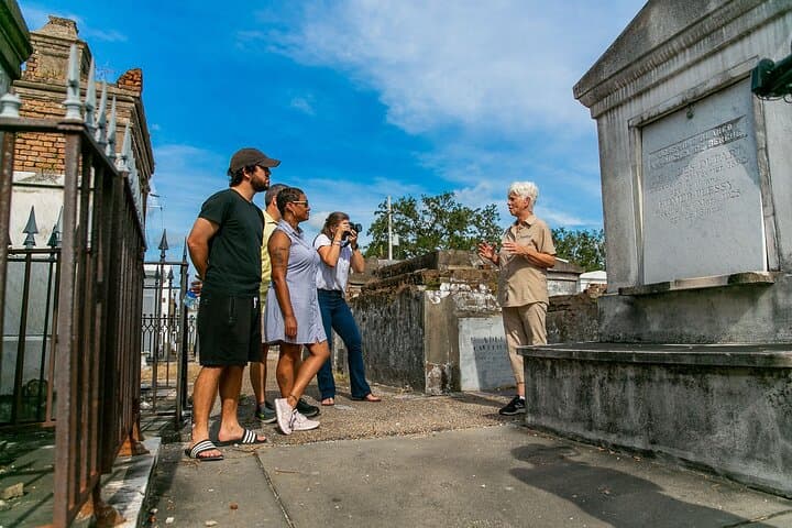 Official St. Louis Cemetery No. 1 Walking Tour — New Orleans' Historic Tombs