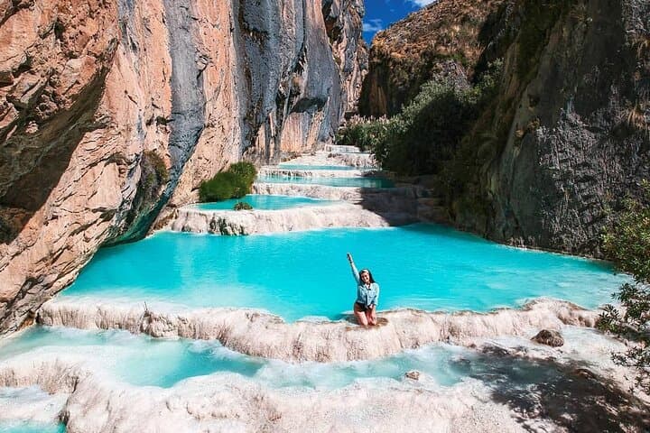 Millpu's Turquoise Pools & Vilcashuamán: 3-Day Ayacucho Adventure