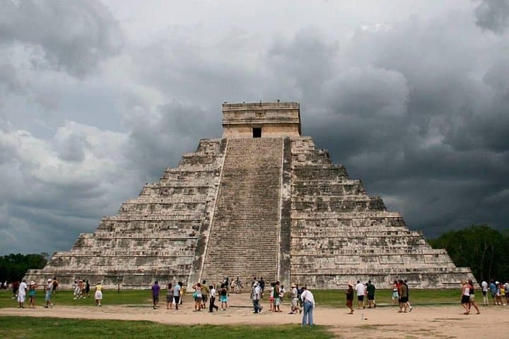 Full-Day Chichén Itzá, Ik Kil & Hubiku Cenotes with Valladolid from Playa del Carmen photo 4