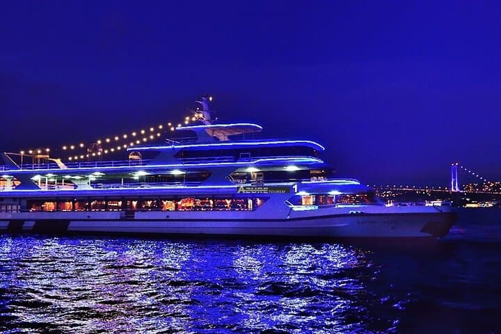 Istanbul Bosphorus Dinner Cruise: Evening Dinner & Live Show on the Bosphorus photo 4