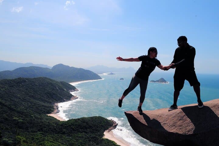 Pedra do Telegrafo Hike — Telegraph's Rock & Grumari Coast Trail