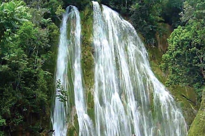 El Limón Waterfall and Cayo Levantado Full-Day Tour — Samaná Day Trip with Lunch
