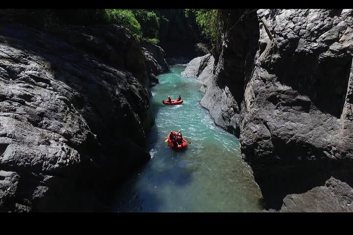 Chorro Rafting from Manuel Antonio: Class IV–V Naranjo River Adventure