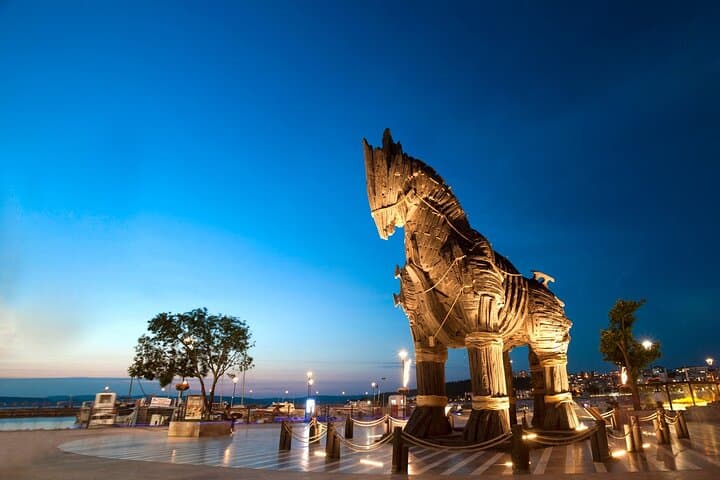 Two-Day Private Tour from Istanbul: Gallipoli Battlefields and Ancient Troy