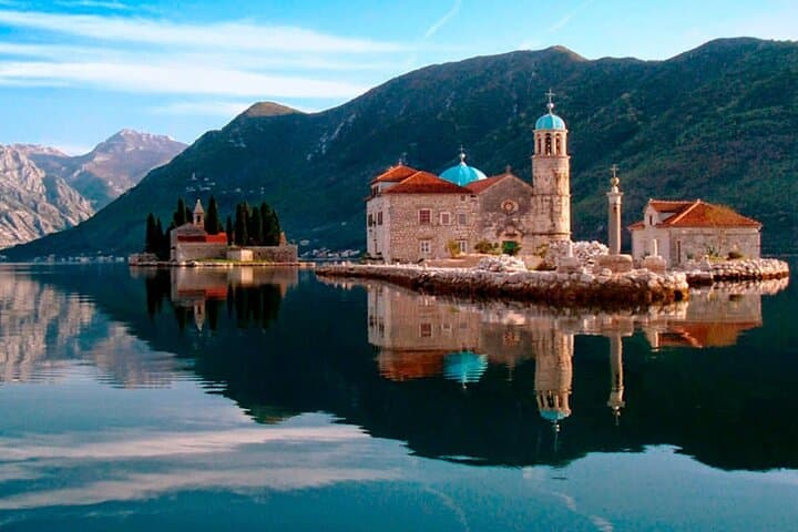 Full-Day Private Tour from Dubrovnik: Montenegro, Mostar, Split & Sarajevo photo 2